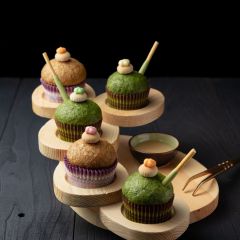 Cantonese Sponge Cake flavoured with Green Tea and Black Sugar [5 pieces]